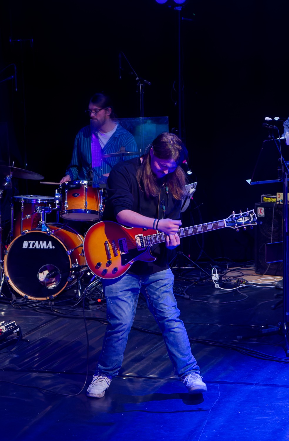 Rock With You 2 -kuoroproduktion bassot